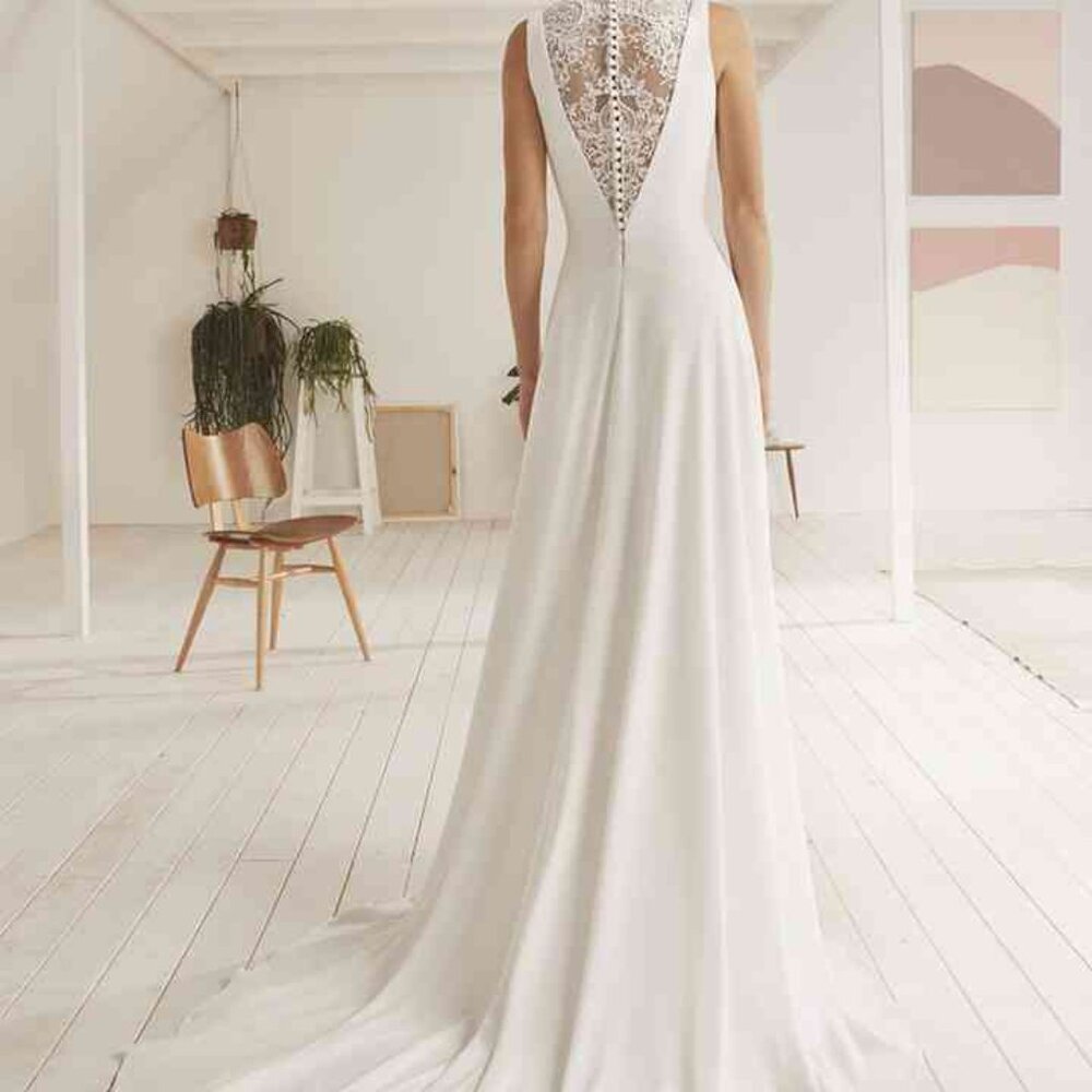 White One 'Okawa' Wedding Dress